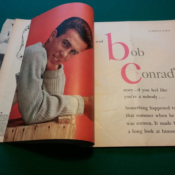 Vintage Sept. 1960 Photoplay magazine, Doris Day on cover. - Picture 5 of 6